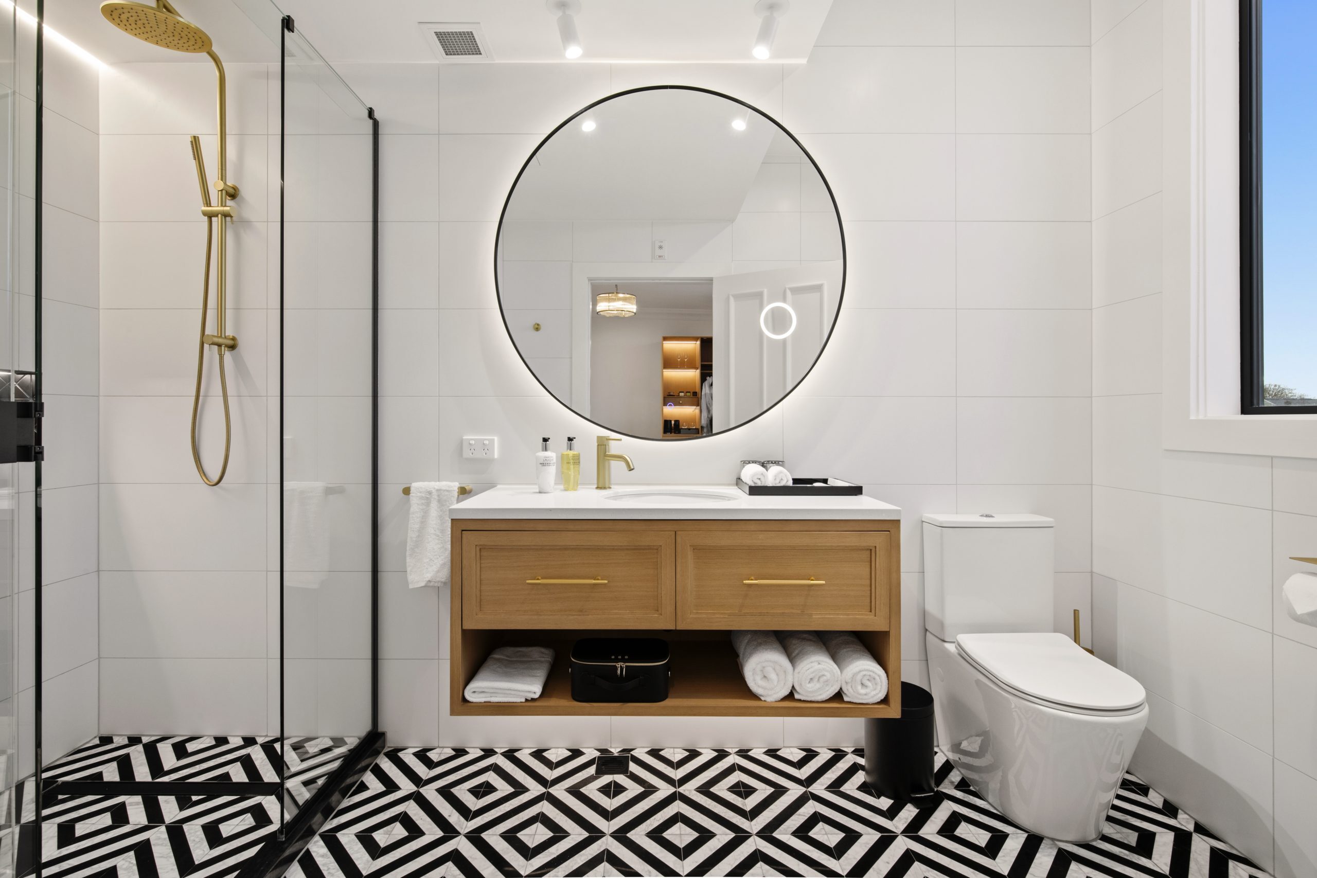 Clements Hotel DELX 212 scaled