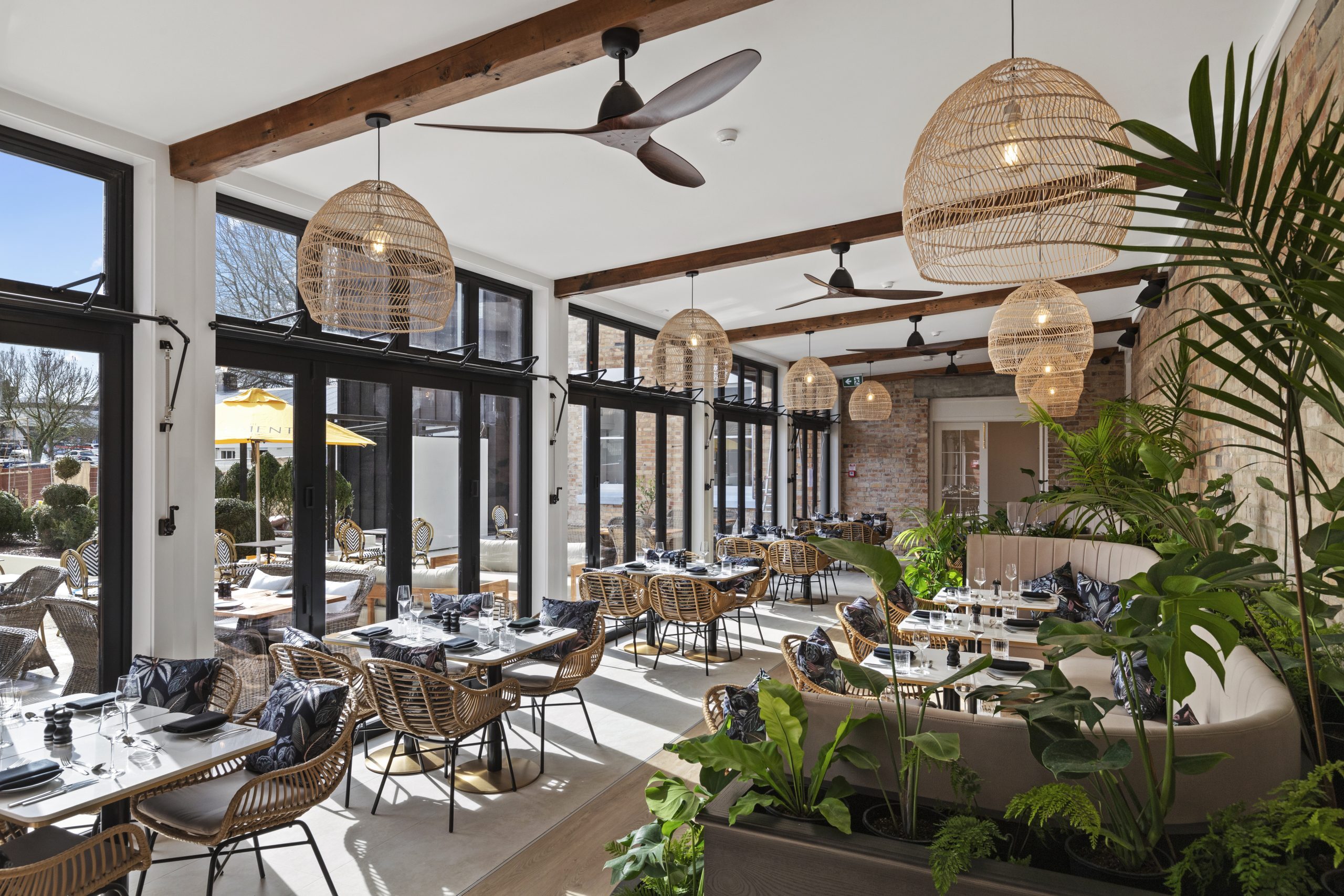 Clements Hotel Gallery Restaurant 2 2 scaled